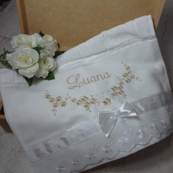 Toalha de Batizado Personalizada Flores