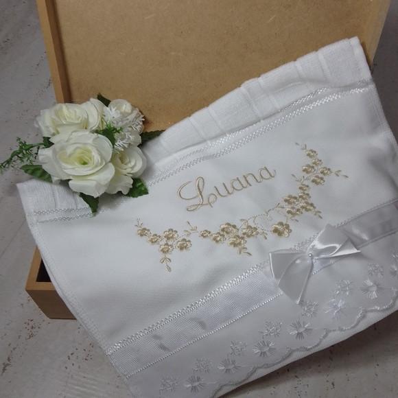 Toalha de Batizado Personalizada Flores