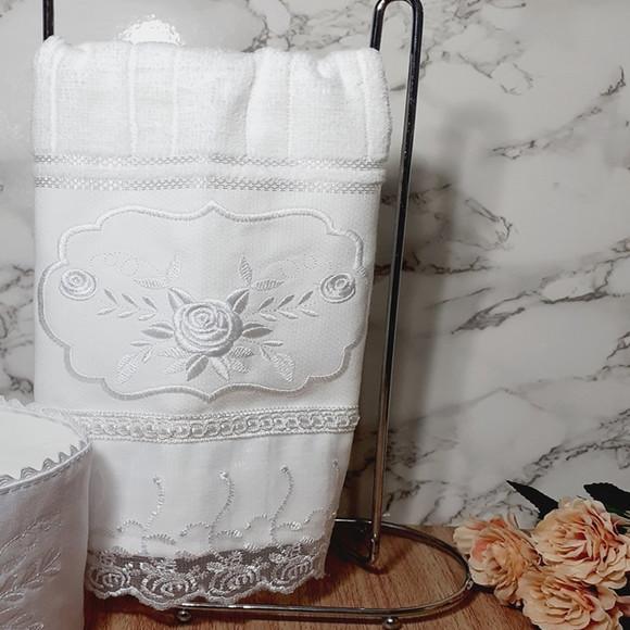 Toalha de Lavabo Bordada Floral Branca
