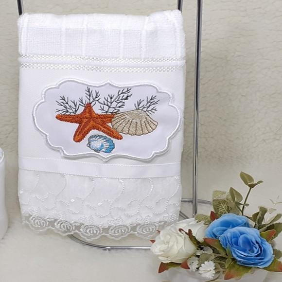 Toalha de Lavabo Bordada Estrela e Concha