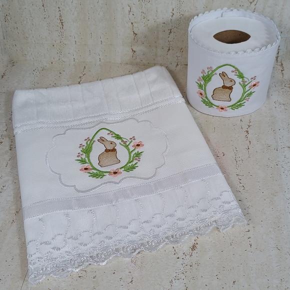 Toalha de Rosto Bordada e Porta Papel Higiênico