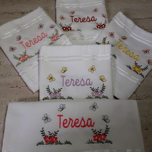 Toalha Escolar Bordada e Personalizada 5 Unidades