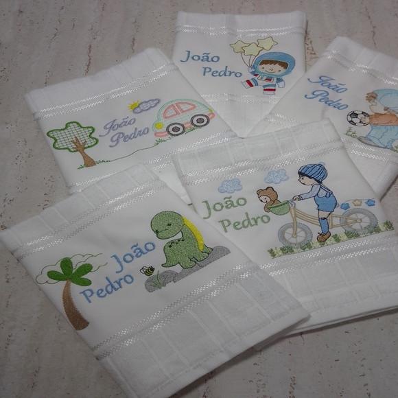 Toalha Escolar Bordada e Personalizada 5 Unidades