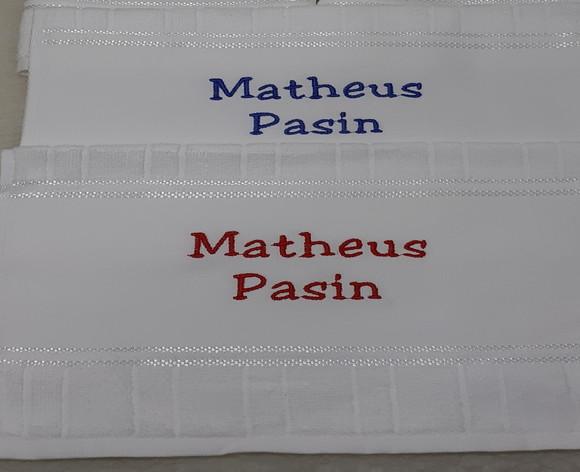 Toalha Escolar Bordada Personalizada
