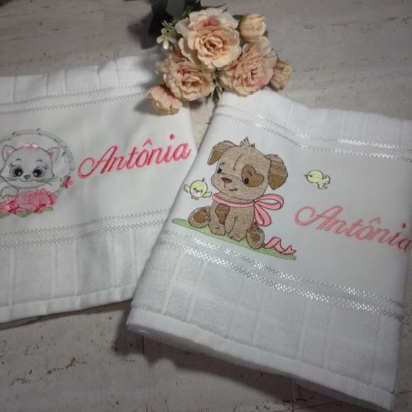 Toalha Escolar Bordada Personalizada Cachorrinho 2 Unidades
