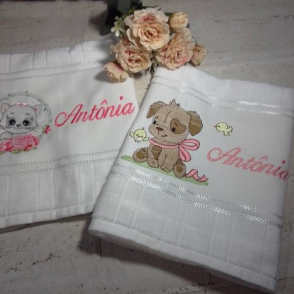 Toalha Escolar Bordada Personalizada Cachorrinho 2 Unidades