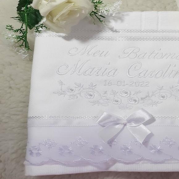 Toalha para Batismo Personalizada Flores Menina
