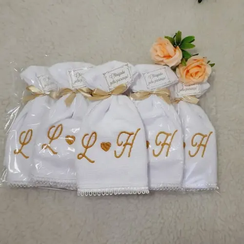 15 Lembrança de Casamento Bordada Monograma Noivos Toalha