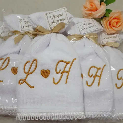 15 Lembrança de Casamento Bordada Monograma Noivos Toalha