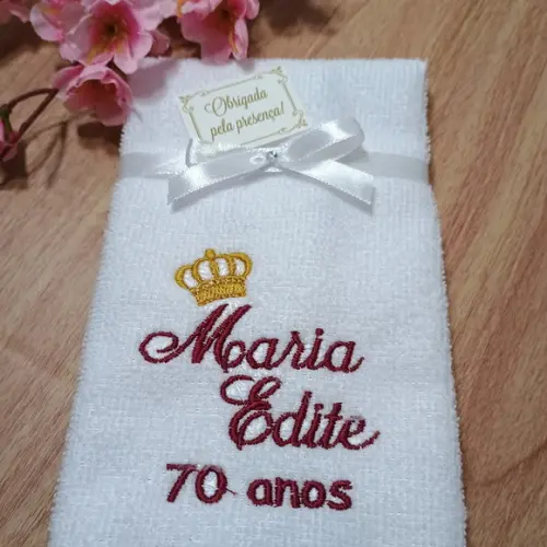 15 Lembranças Aniversário 80 Anos Toalha Bordada Marsala