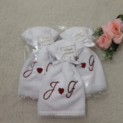 15 Lembranças de Casamento Toalha Bordada Personalizada