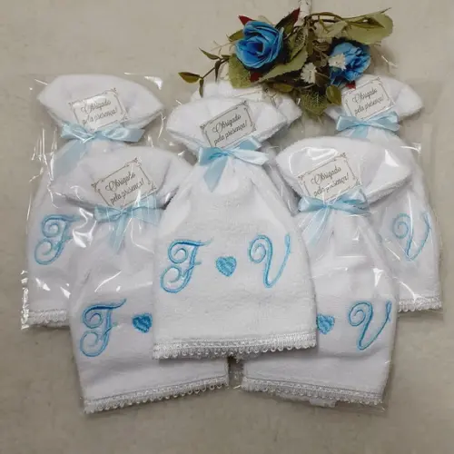15 Lembranças de Casamento Toalha Bordada Personalizada