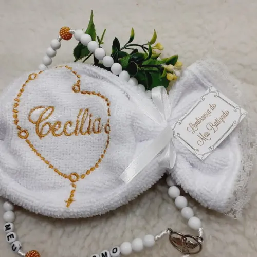 15 Lembrancinha Batizado Personalizada Terço Toalha Bordada