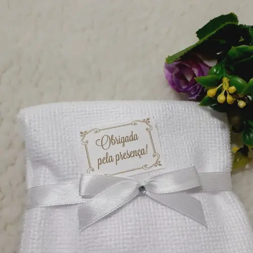 15 Lembrancinha de Aniversário 80 Anos Toalha Bordada