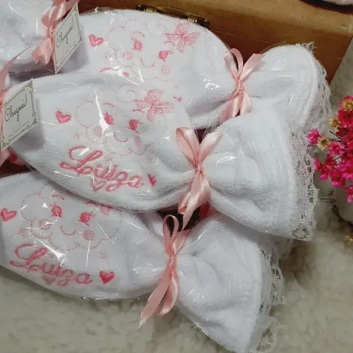15 Lembrancinha de Nascimento Chuva de Amor Toalha Bordada