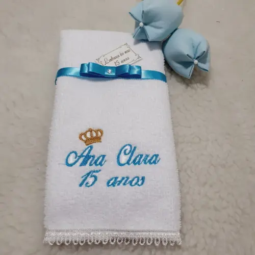 15 Lembrancinhas de Aniversário 15 Anos Toalha Bordada