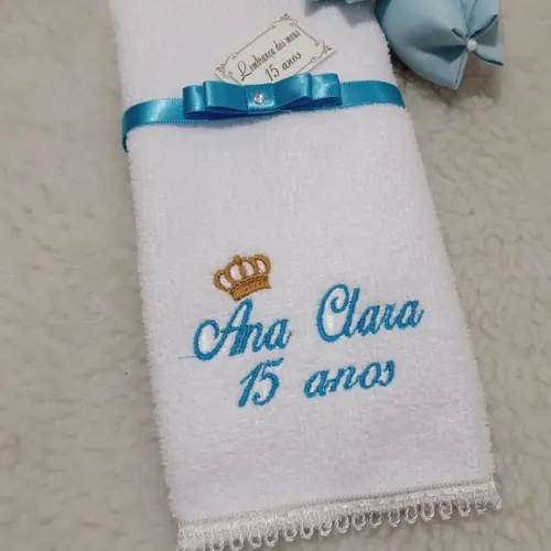 15 Lembrancinhas de Aniversário 15 Anos Toalha Bordada