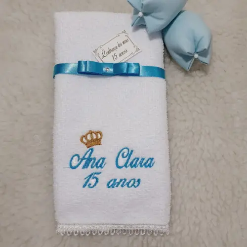 15 Lembrancinhas de Aniversário 15 Anos Toalha Bordada