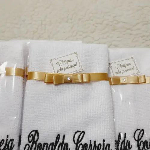 15 Lembrancinhas de Aniversário 18 Anos Toalha Personalizada