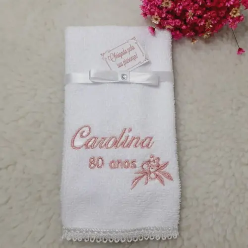 15 Lembrancinhas de Aniversário 80 Anos Toalhinha Nome