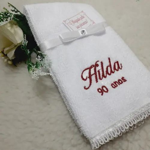 15 Lembrancinhas de Aniversário 90 Anos Toalha Bordada