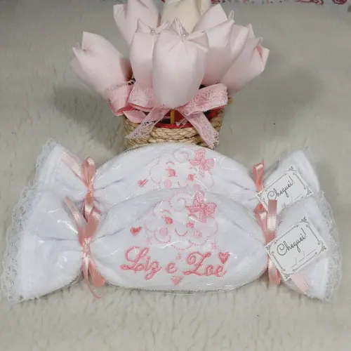 15 Lembrancinhas de Nascimento Chuva de Amor Toalha Bordada