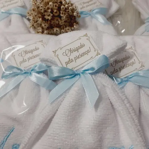 15 Lembrancinhsa de Casamento Bordada Monograma Toalha
