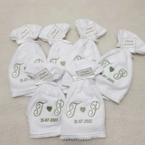 16 Lembrancinhas Personalizadas de Casamento Toalha Bordada