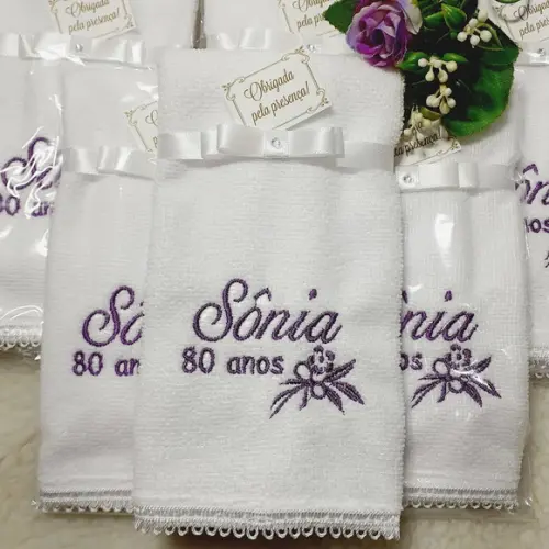 20 Lembranças Aniversário 80 Anos Toalha Bordada Nome Flor