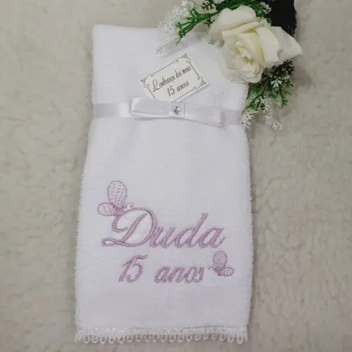 20 Lembrancinhas de Aniversário 15 Anos Toalha Bordada