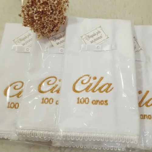 25 Lembrancinha de Aniversário 100 Anos Toalha Bordada Nome