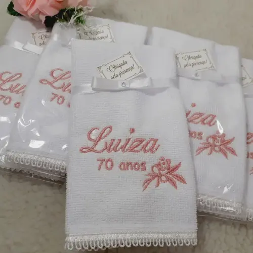 40 Lembranças Aniversário 70 Anos Toalha Bordada Nome Flor