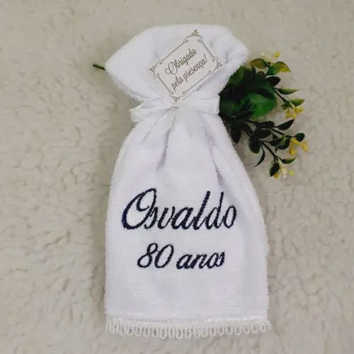 40 Lembrancinha de Aniversário 80 Anos Toalha Bordada Nome