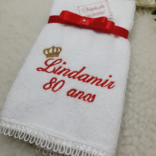 40 Lembranças Aniversário 80 Anos Toalha Bordada Vermelho