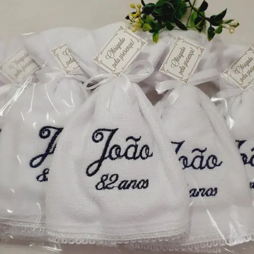 70 Lembrancinhas Aniversário 80 Anos Toalha Bordada Azul