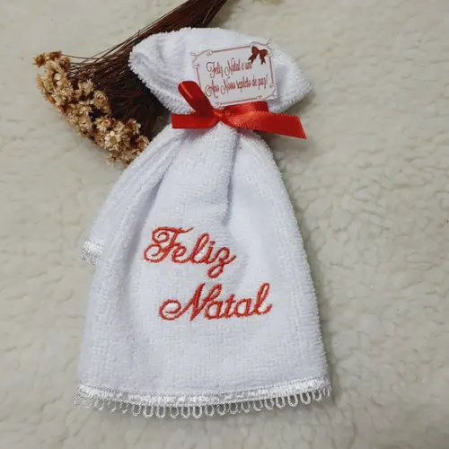 Kit 25 Lembrancinhas de Natal Amigos Toalha Bordada