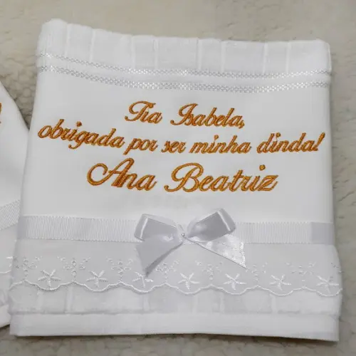 Kit Lembrança Toalhas Bordadas para Padrinhos de Batismo