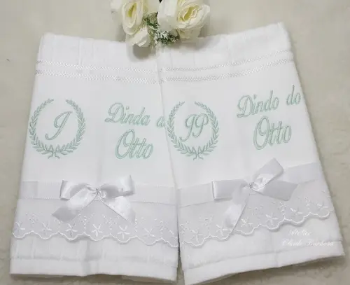 Toalha Bordada Presente Padrinhos de Batismo