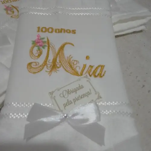 10 Lembranças de Aniversário 100 Anos Toalha Bordada