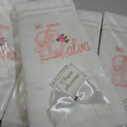 10 Lembranças de Aniversário Bordada e Personalizada 90 Anos