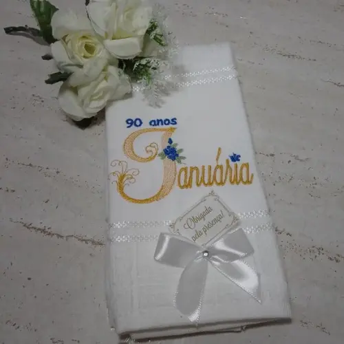 10 Lembranças de Aniversário Toalha Bordada 90 Anos