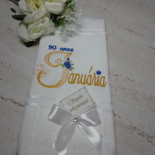 10 Lembranças de Aniversário Toalha Bordada 90 Anos