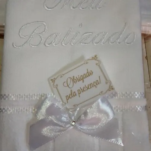 10 Lembranças de Batizado Bordada