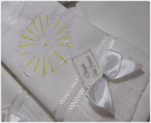 10 Lembranças de Batismo Personalizada Toalha Bordada