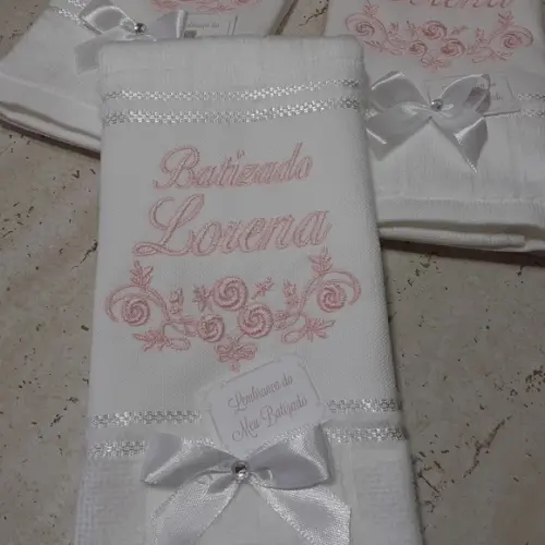 10 Lembranças de Batizado Toalha Bordada Floral