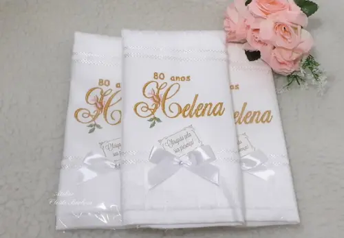 15 Lembrancinhas Toalha Bordada para Aniversário 80 Anos
