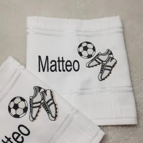 2 Toalhas Escolar Bordada Personalizada Futebol