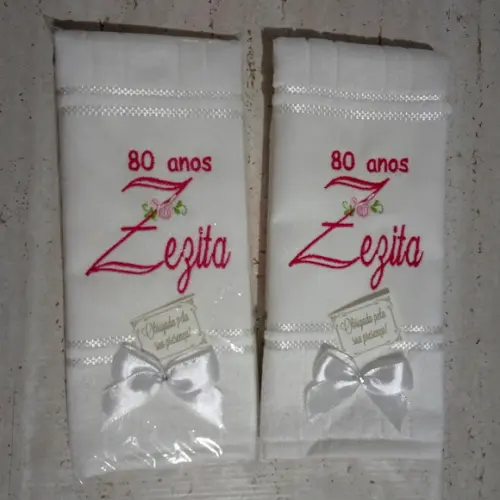 20 Lembranças de Aniversário 80 Anos Toalha Bordada
