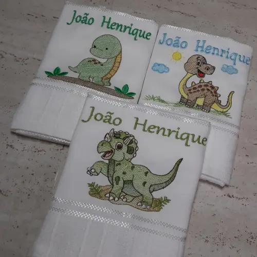3 Toalhas Escolar Bordada Dinossauro