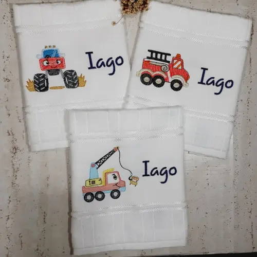 3 Toalhas Escolar Bordada Personalizada Carrinhos